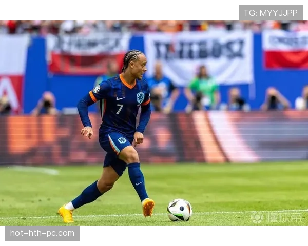 哈维·西蒙斯如何成为荷兰队进攻端的关键变量？