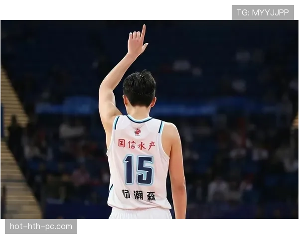 杨瀚森这自律程度，凌晨四点健身房打卡跟闹着玩似的